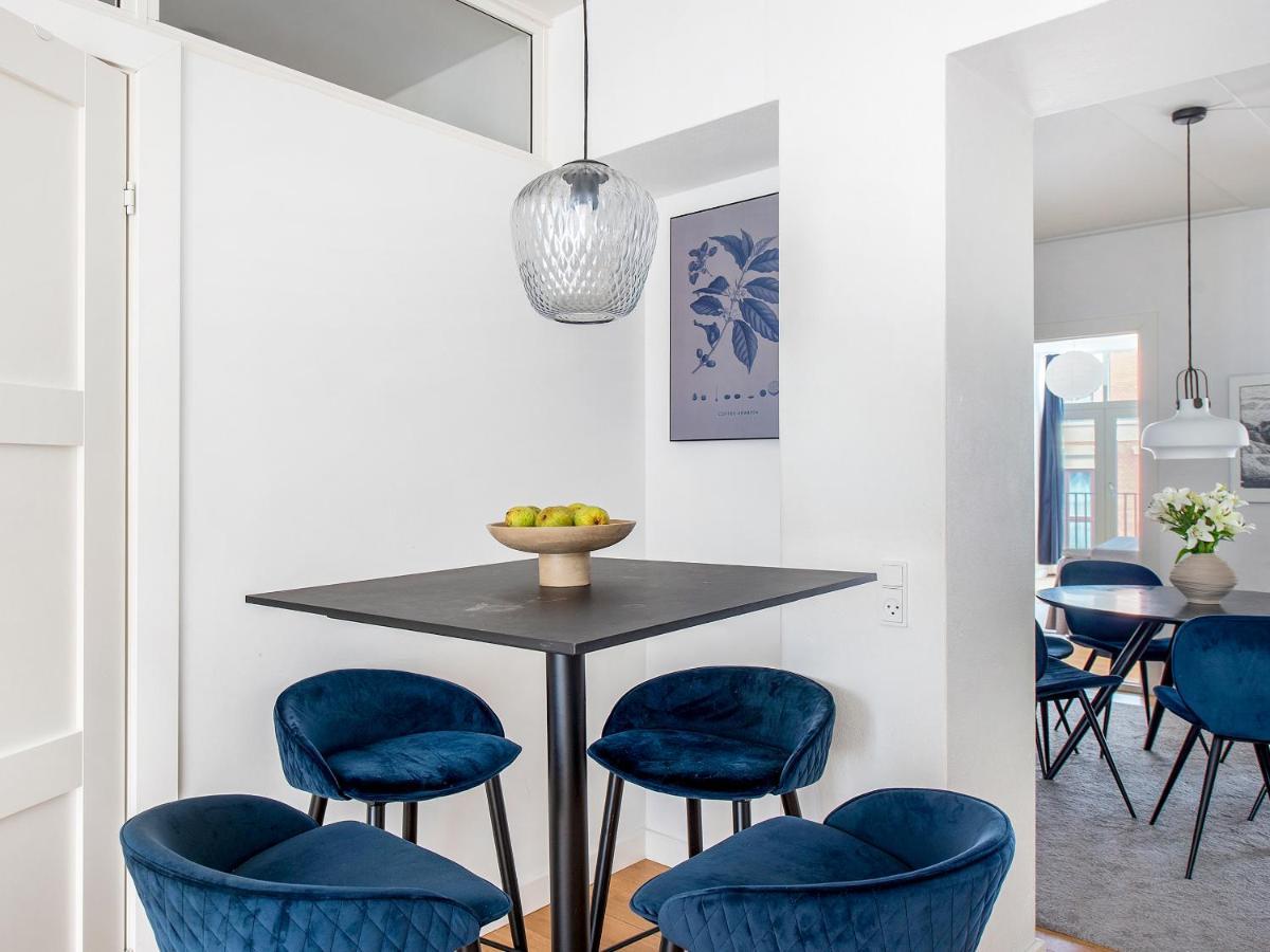 Sanders Leaves - Chic Three-Bedroom Apartment In Downtown 哥本哈根 外观 照片